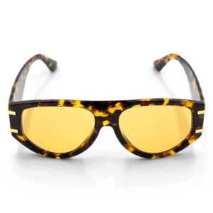 Tortoiseshell sunglasses with amber lenses, eyewear retouching